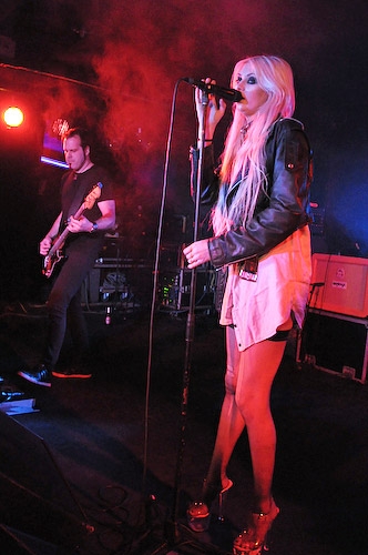 prettyreckless101217_hl-22