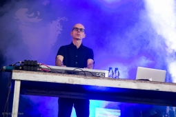 amphi_sa_bands_hl_800-0181