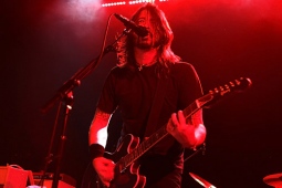 foofighters110228-melchior_033