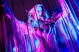 inthismoment150224_hl-58