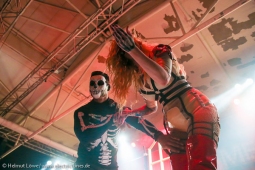 inthismoment150224_hl-68