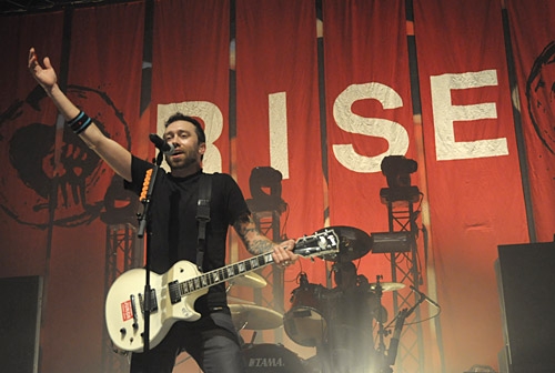 riseagainst110323_0281
