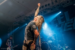steelpanther191109_hl-2306