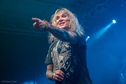 steelpanther191109_hl-2275