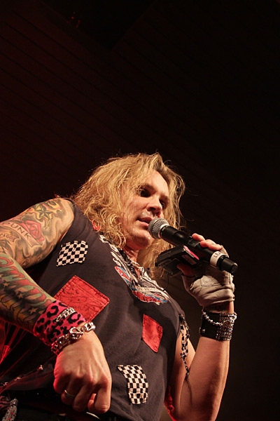 steelpanther120320_0812