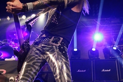 steelpanther121103_hl_4942
