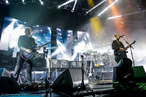 thecure161110_hl-26