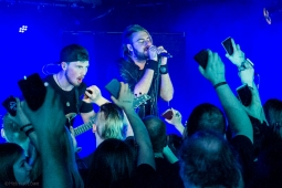 theravenage100406_hl-4382