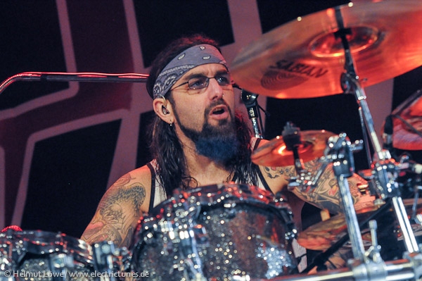 winery-dogs160129_hl-37