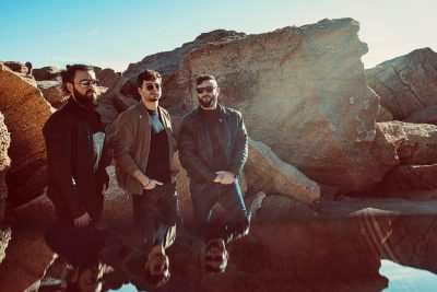 Die drei Musiker der griechichen Rock- und Metalband Khirki