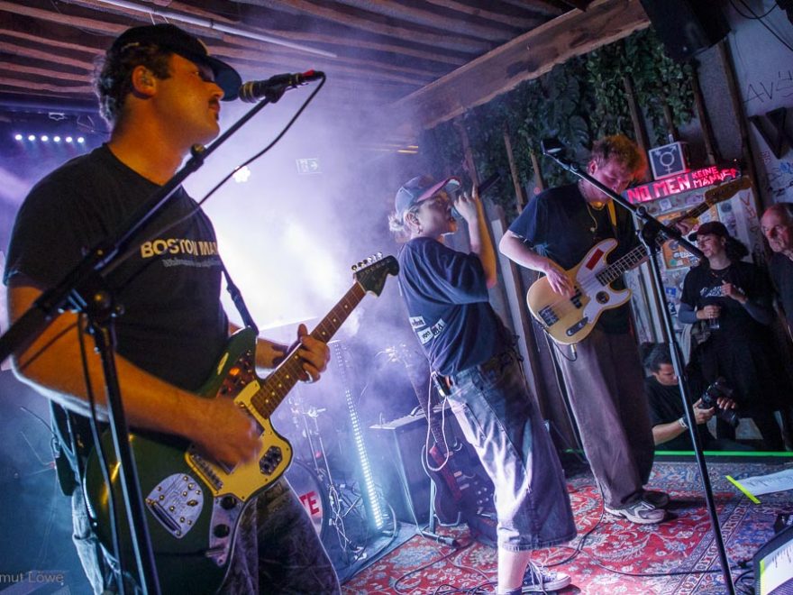 Die Berliner Postpunk-Band Agatha is dead! gibt ein Konzert